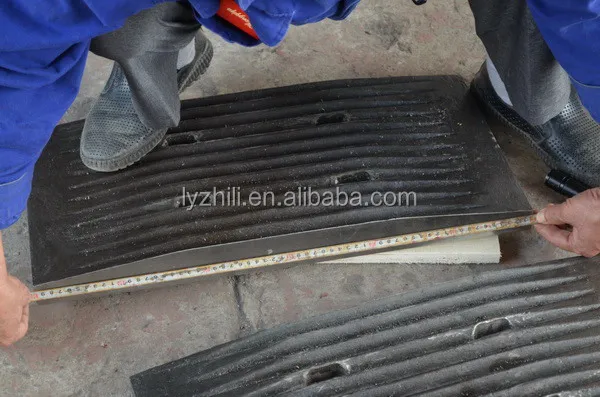 Manganese Steel Swing Fixed Jaw Crushing Liner Plates Accessories Casting Jaw Crusher Spare Parts For Sale