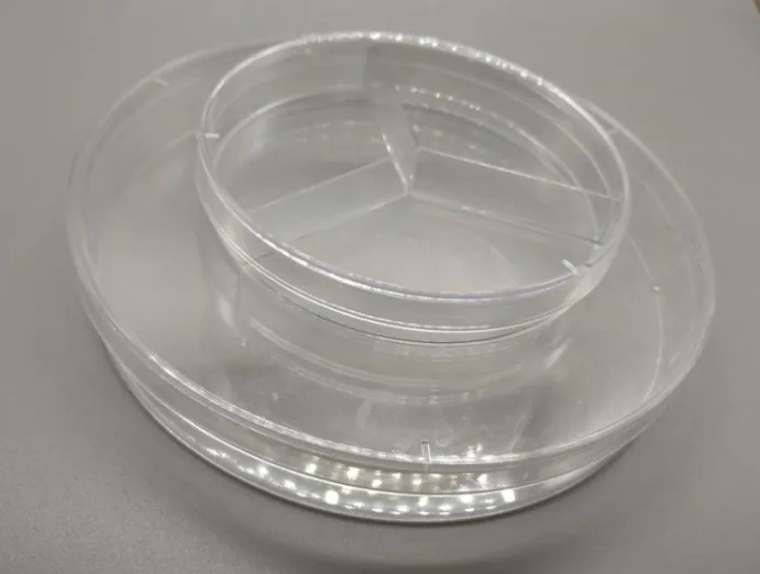 Chinese Manufacturer Disposable Polystyrene Plastic Sterile Petri Dish Container Medical Production Sterile Plastic Petri Dish