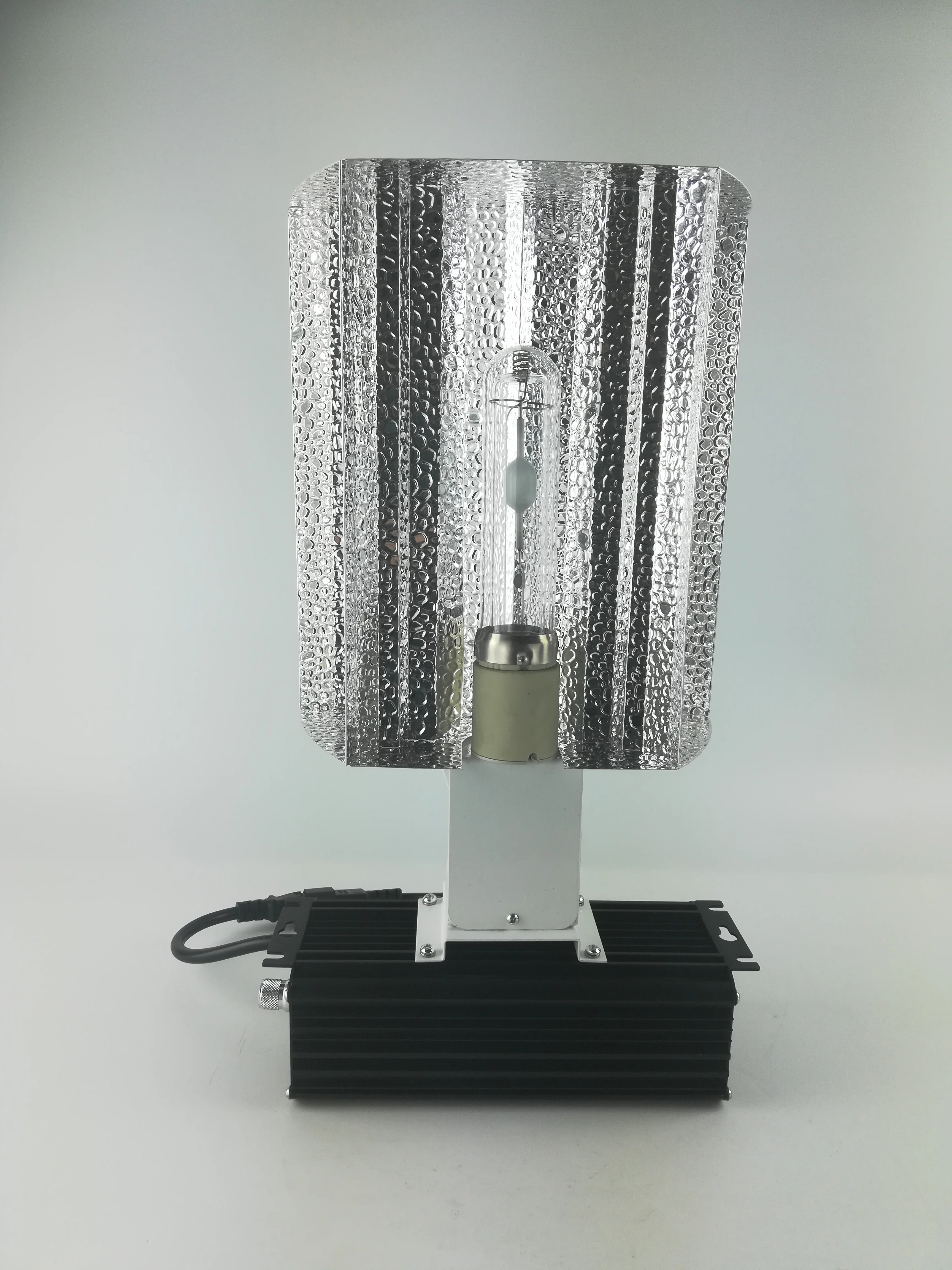 Indoor Planting  High Performance 315W CMH Grow Light Fixture With PGZ18 Socket Used In Hydroponics  240V