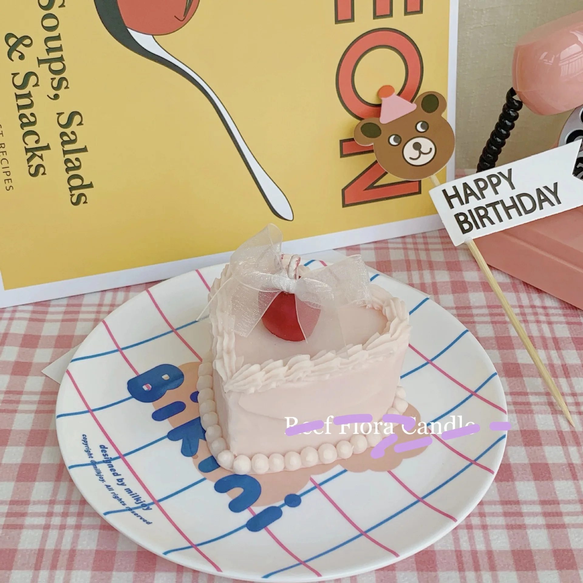 Novelty Gifts Party Novelties Strawberry Cherry Heart Shape Cream Cake Aromatherapy Soy Wax Novelty Scented Candle