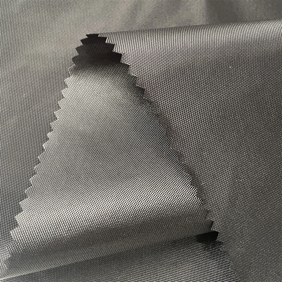 210D Nylon Oxford waterproof & water repellent fabric with PU coating for school bags