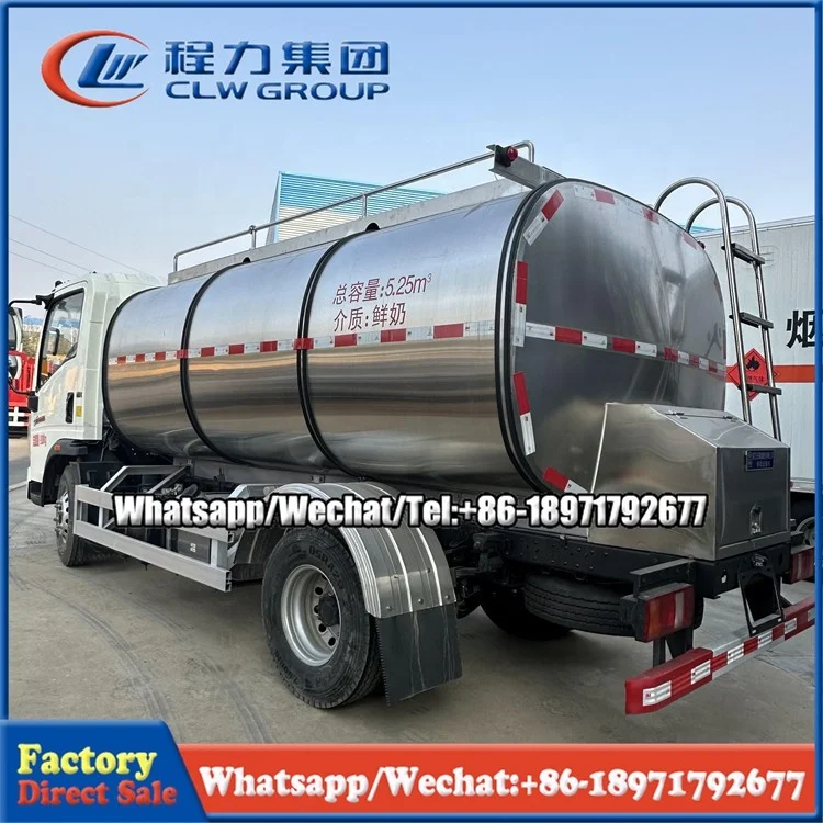 Sinotruk Howo Milk Tank Truck 4x2 5000 Liter Capacity Stainless Steel  Milk Tanker Truck