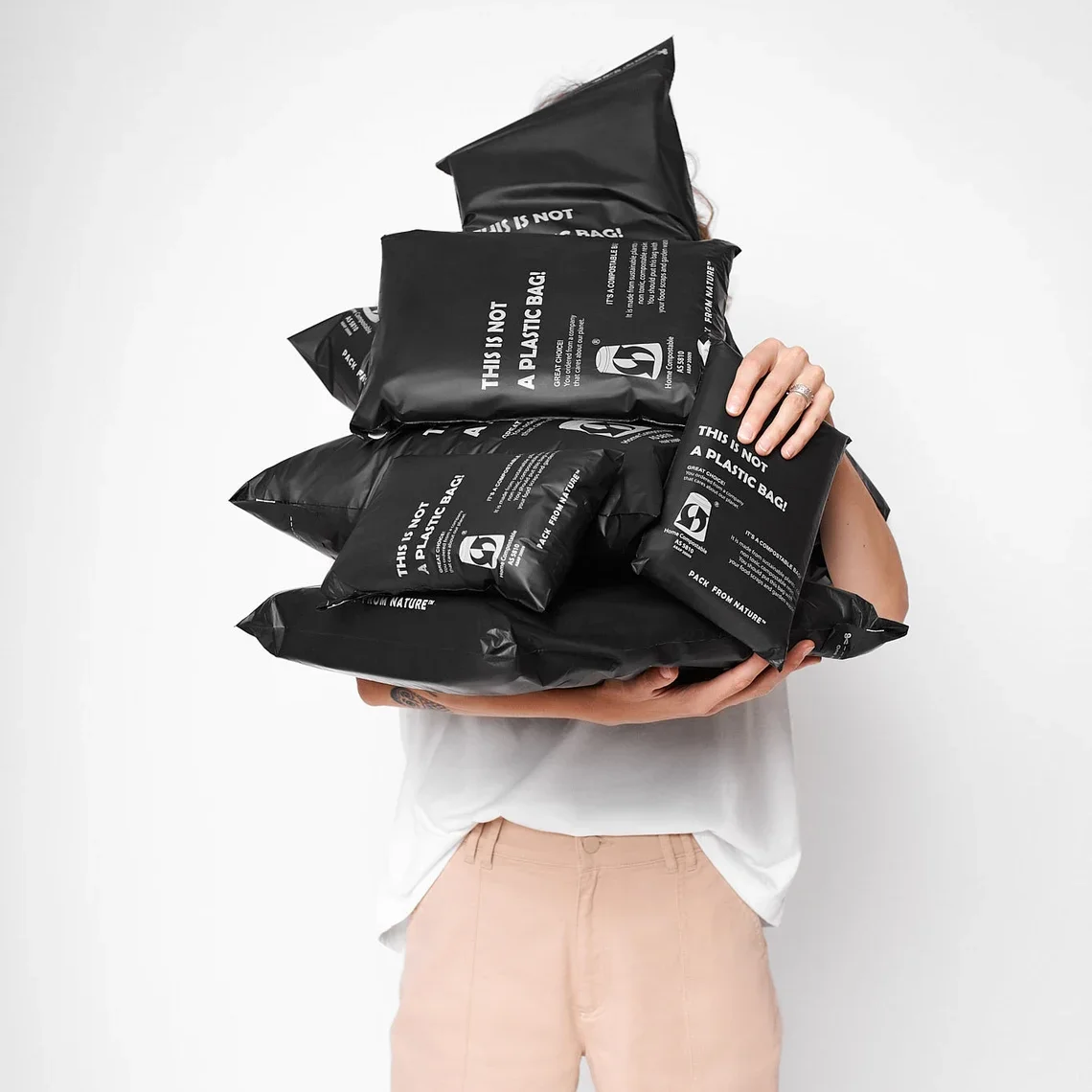 Custom Logo Clothing Packaging Mailing Bags,Black Polymailer Courier Shipping Envelope Mailer Bag