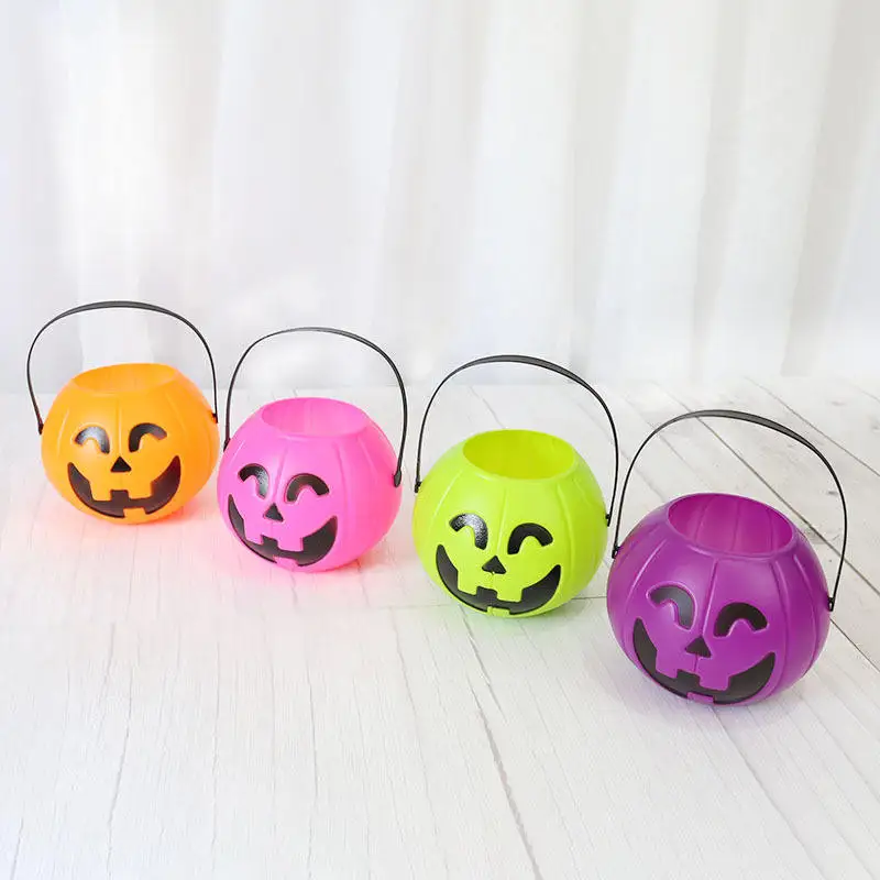 Wholesale Halloween Props Children Gifts Plastic Portable Witch Cauldron Glowing Pumpkin Bucket with Lights