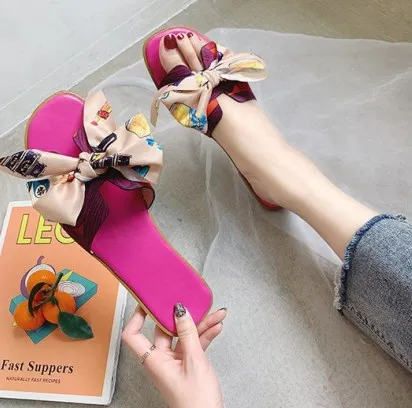 
Soft Leather Woven Slippers Women Summer 2020 Flat Heels Beach Casual Slides Shoes Woman Outdoor Sandals Flip Flops Muter 
