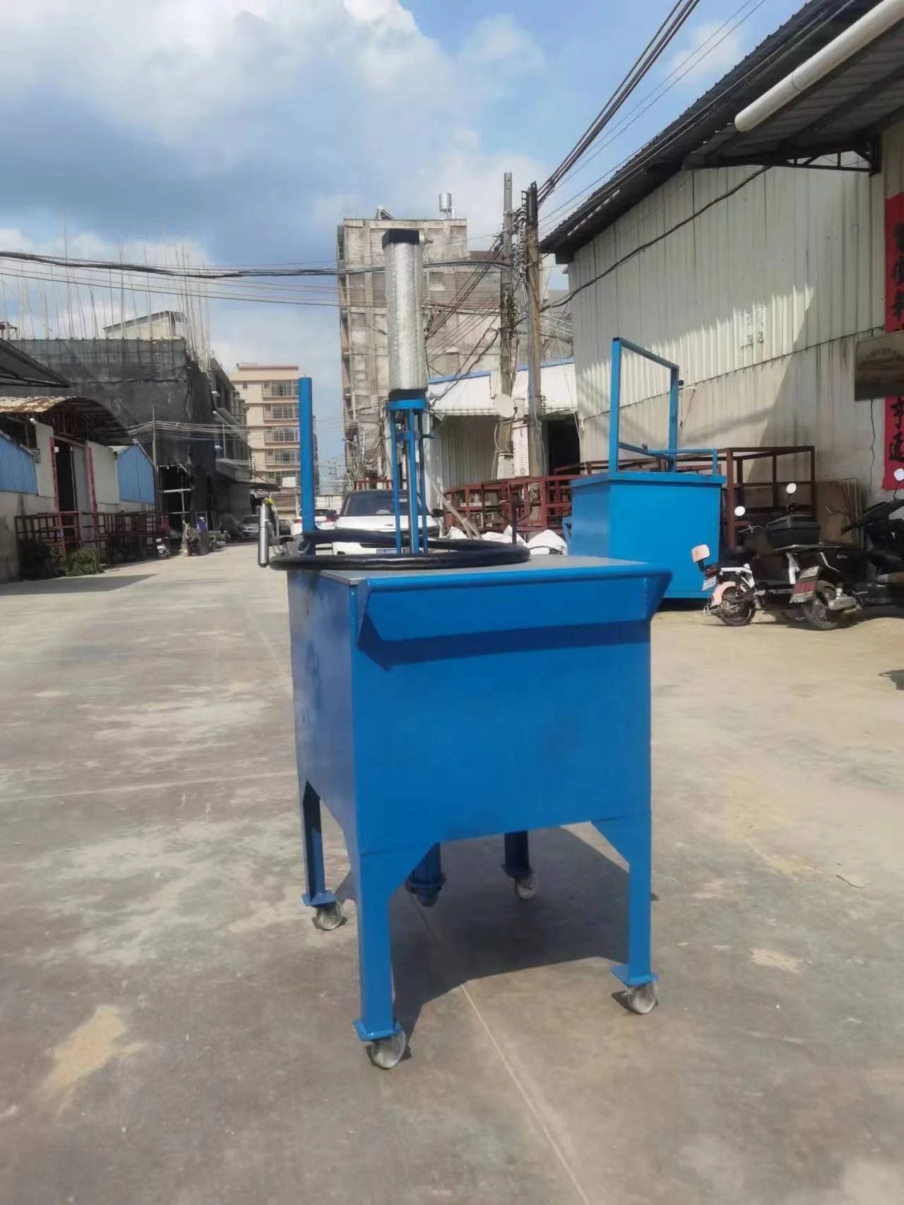 Large distributor, metering machine, mixing filling machine plastic sol PVC toy