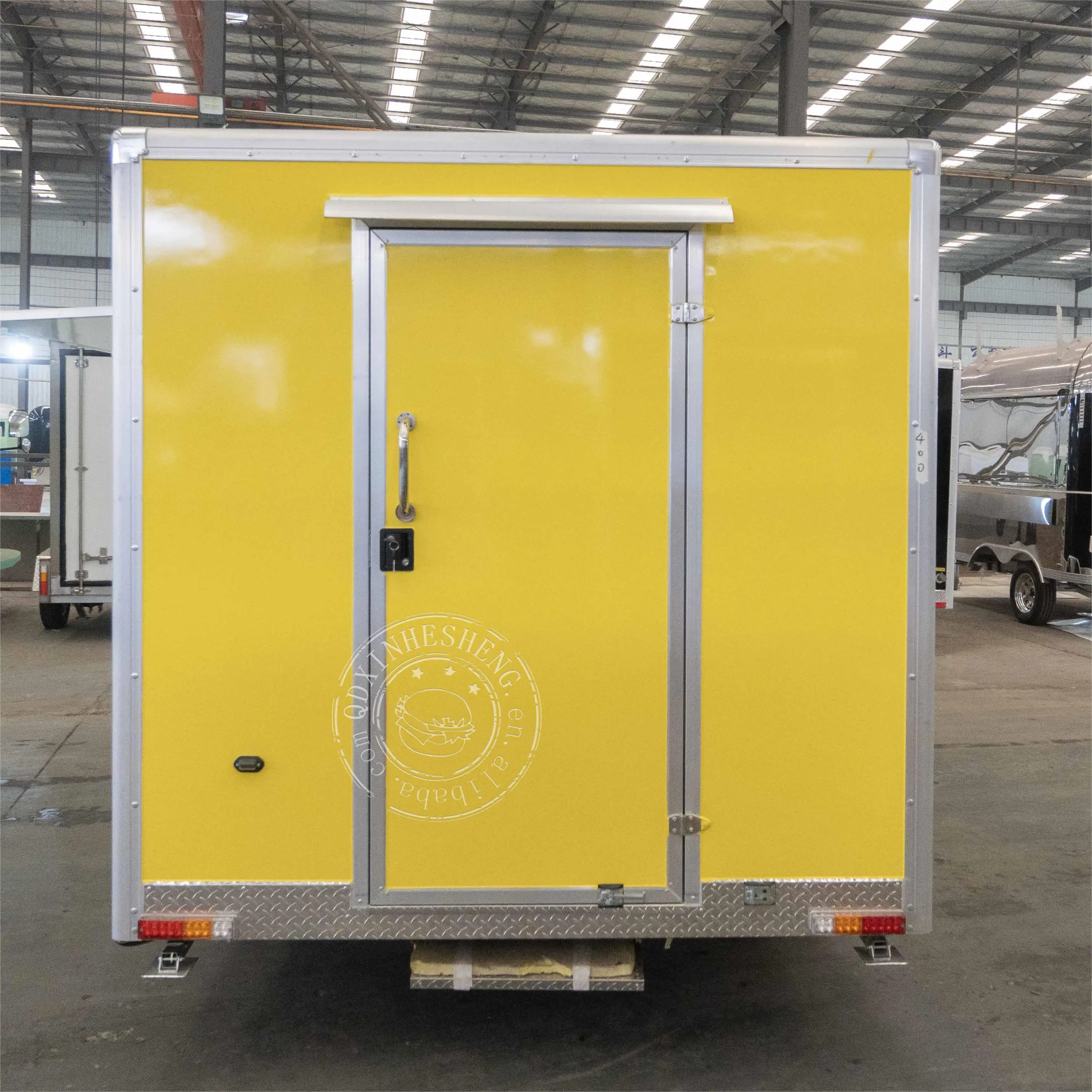 Ice cream and snacks mobile  food truck equipped with refrigerator and fryer