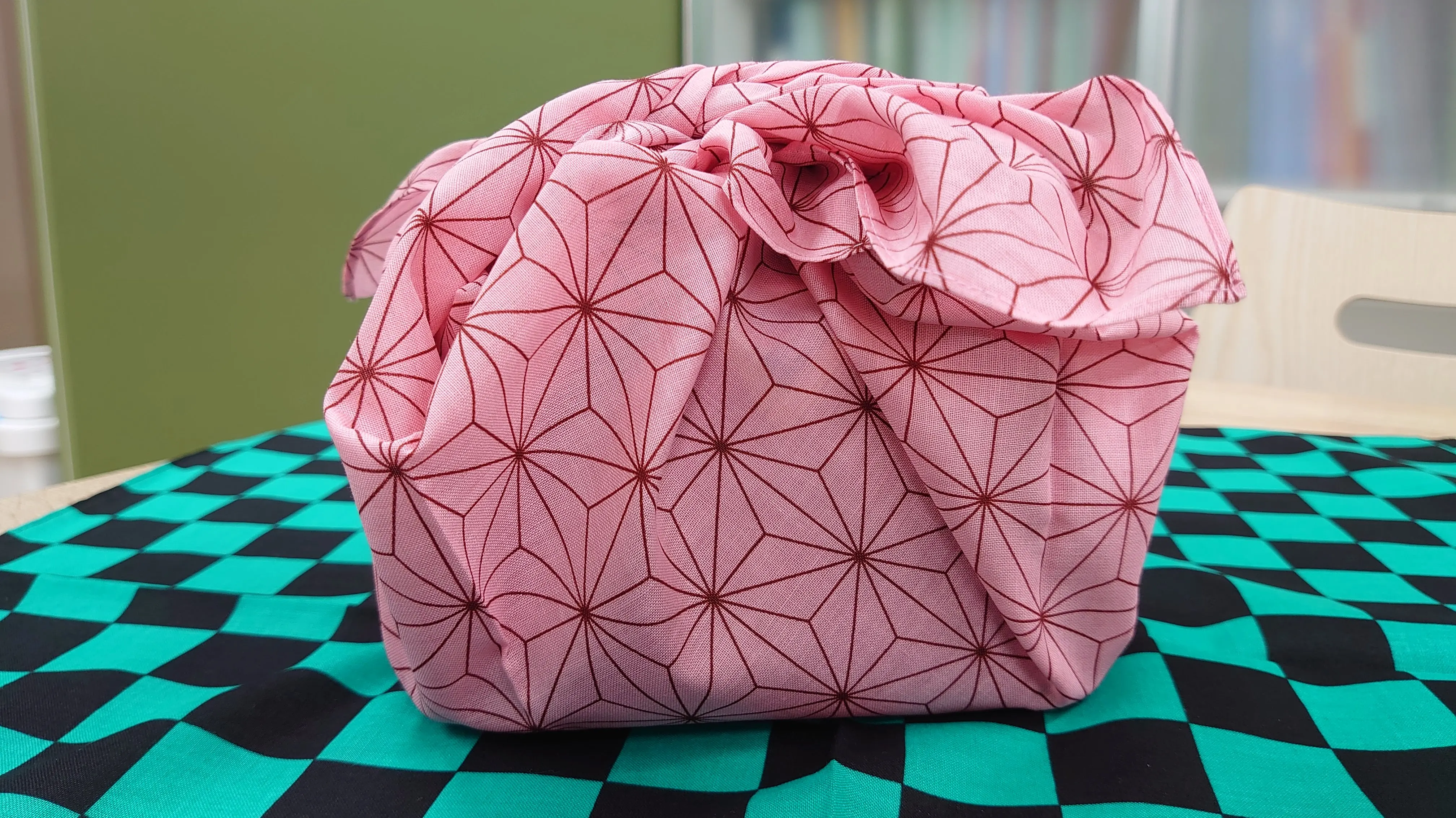 Japanese delicate beautiful design wholesale furoshiki wrapping cloth as a handkerchief