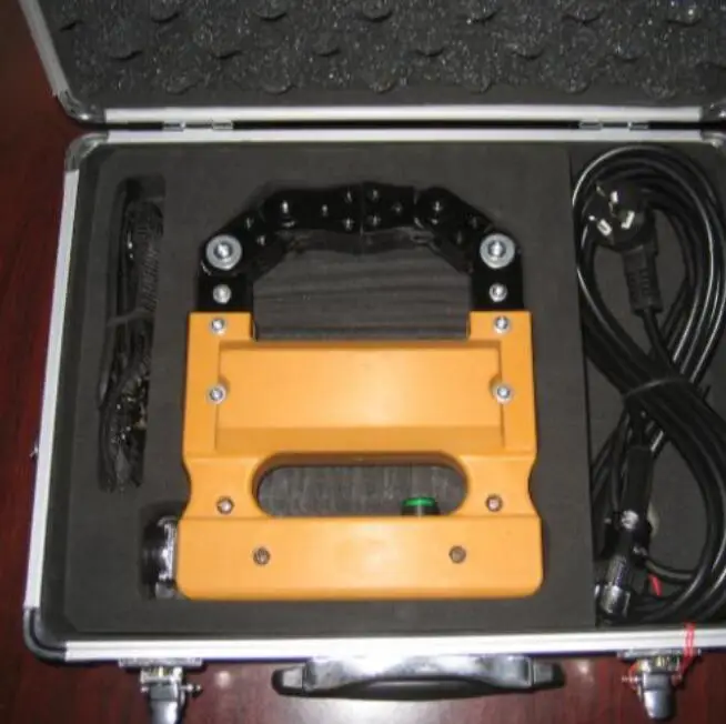 Magnetic yoke flaw detector