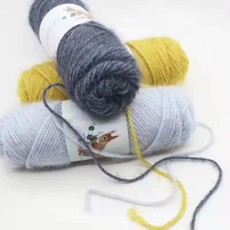 Ready To Ship 3 Strands 37 Colors Soft Squirrel Velvet Yarn polyester furry yarn thick knitting thread for Hat Scarf Sweater