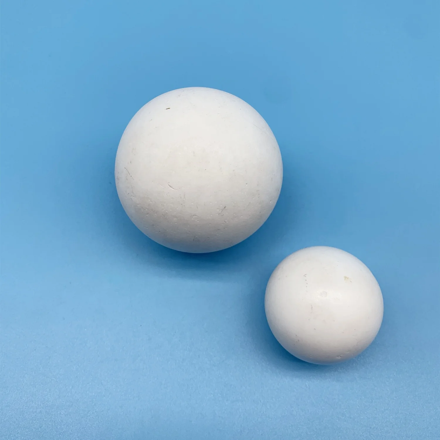 92% Inert Al2O3 Grinding Polishing High Alumina Ceramic Ball For Ball Mill