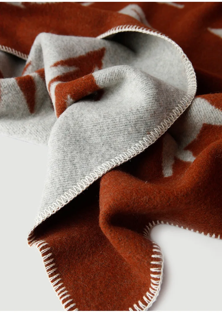 100% cashmere wool knitted jacquard reversible throw blanket custom design  logo cashmere blanket