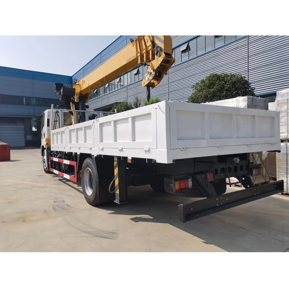 Euro III 5-ton Left-hand drive crane truck  Construction site vehicle Transport construction materials 190ps drum brake