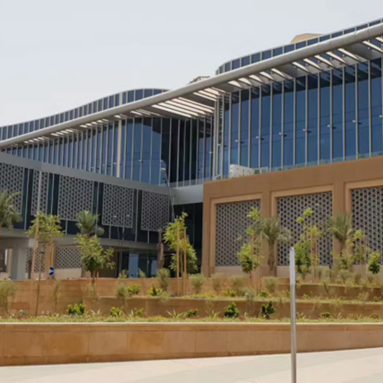 Коммерческий треугольный Алюминиевый металлический открытый потолок сетки