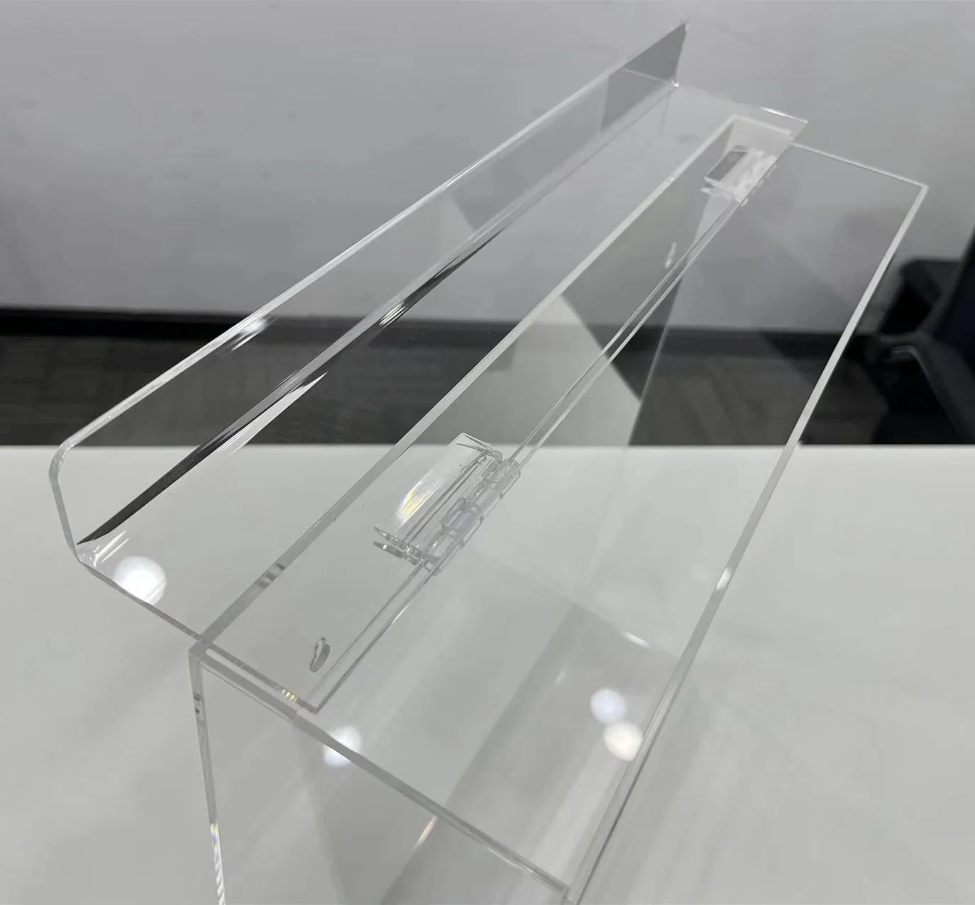 SJ Gown Dispenser Transparent High Quality Bottom Dispensing Wall Mounted Disposable Coverall Isolation Gown Dispensers