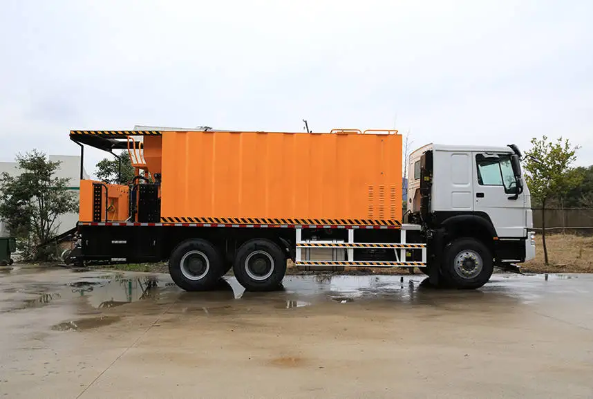 Asphalte Distributeur Camion Bitume Pulverisateur Camion Pulverisateur 9000 Litres A Vendre