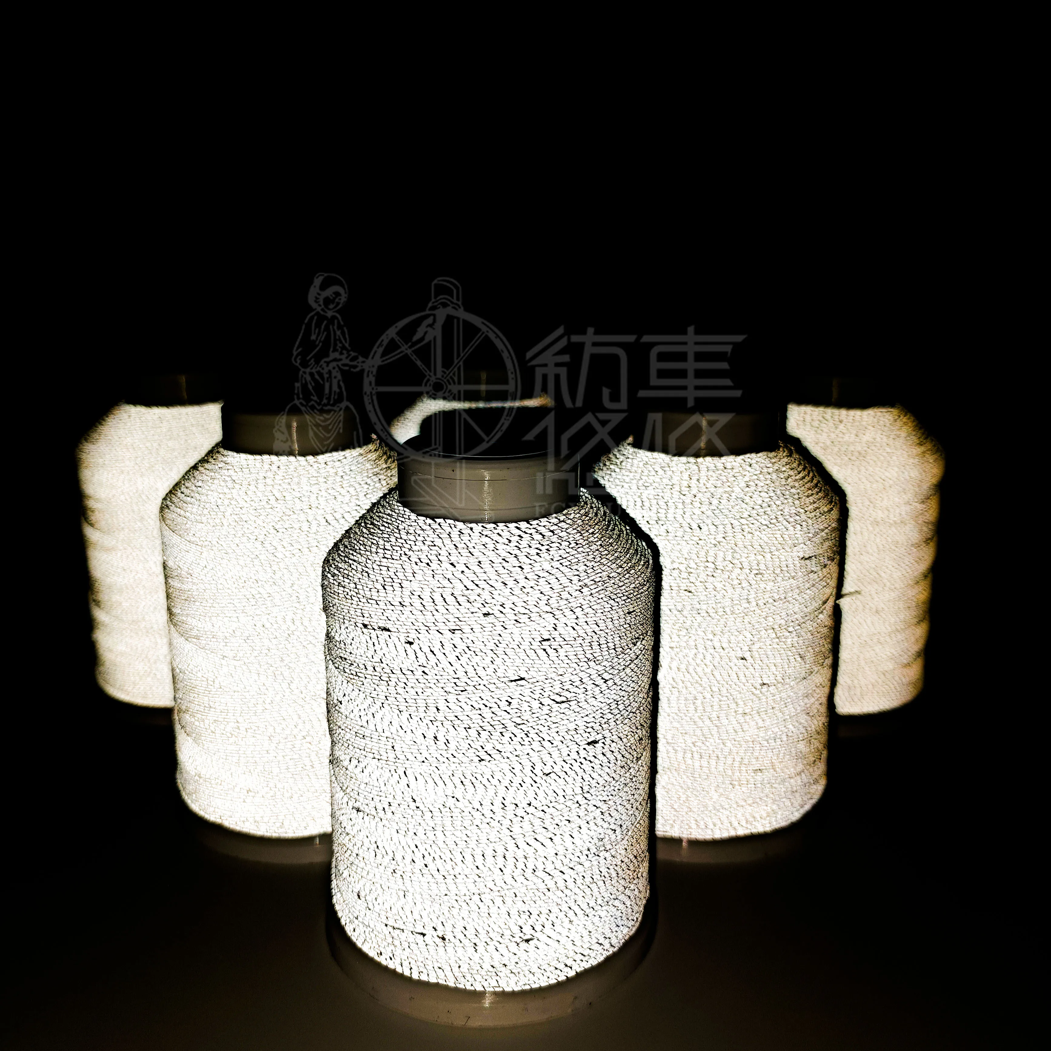 reflective thread high quality Oeko-Tex100 wholesale reflective sewing thread yarn reflective leather sewing thread