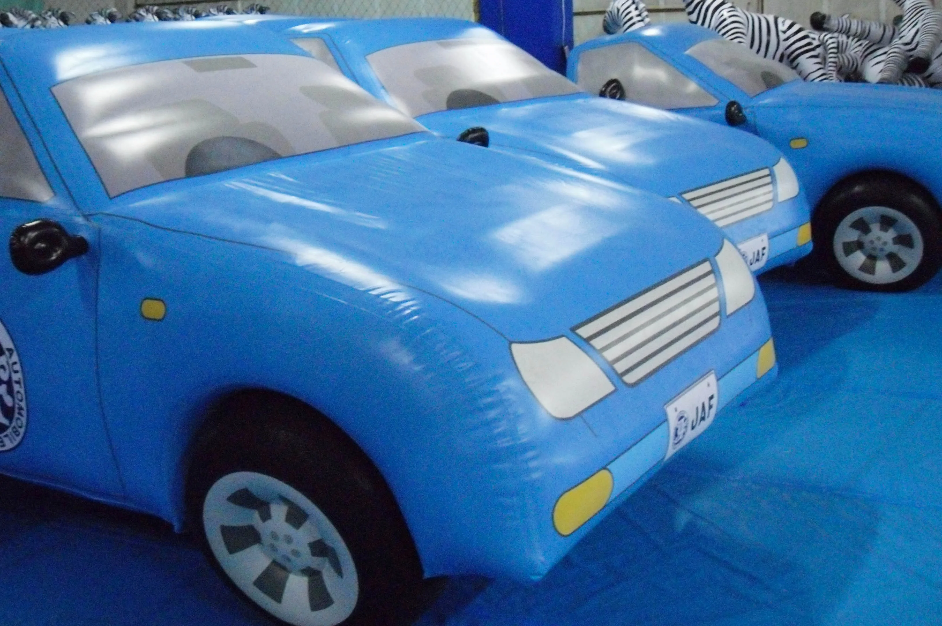 Inflatable car shape balloon factory customize holiday party balloon Huge car model inflatable car showcase advertising balloon