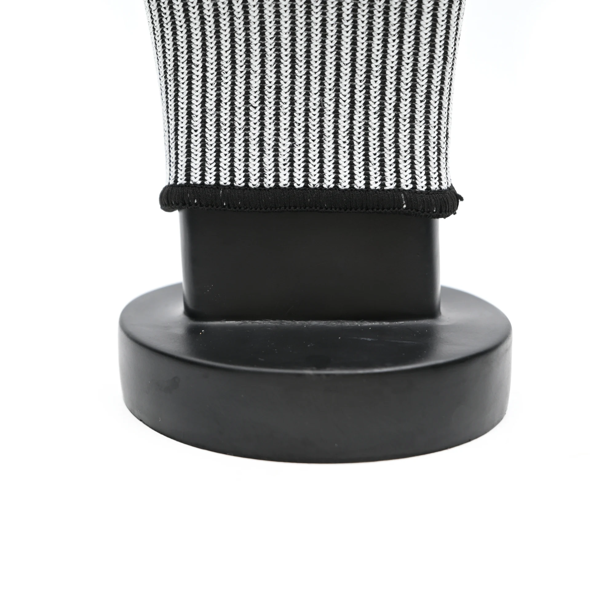 Устойчивые к порекам перчатки