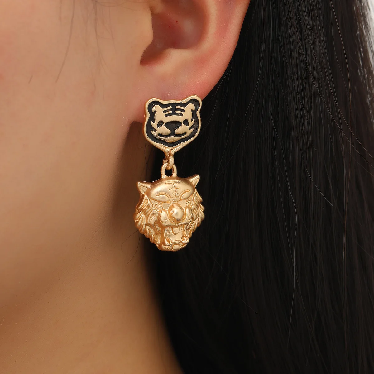 Jewelry Wholesale High-grade Earrings Alloy Dripping Oil Retro Exaggerated Tiger Earrings
