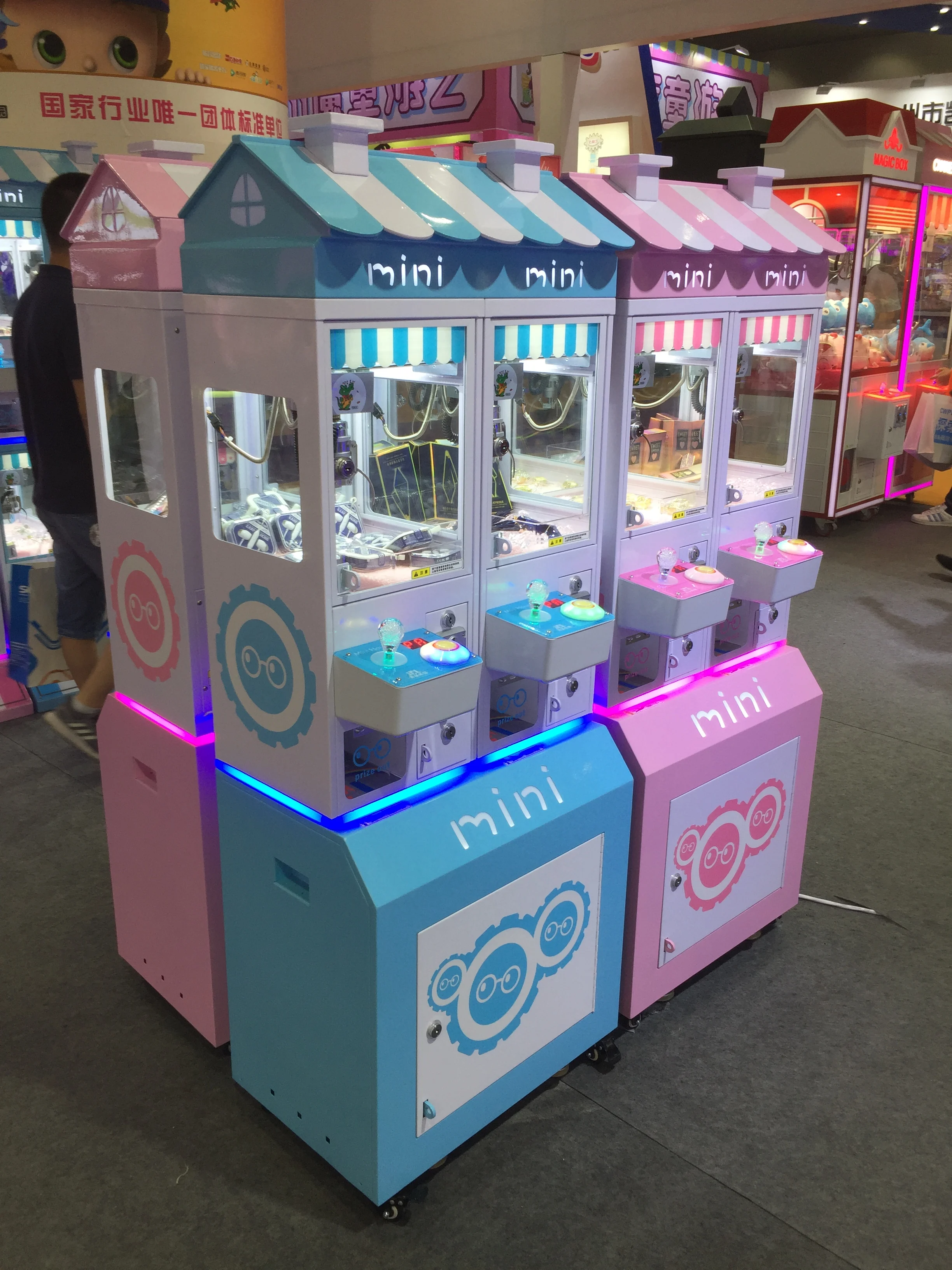 Indoor Mini Teddy Bears Coin-Operated Crane Machine Arcade Toy for 3-Year-Olds for Game Center and Amusement Centers
