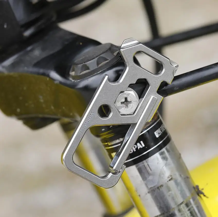 Bottle Opener Outdoor TC4 Titanium Alloy Portable Hanging Buckle Camping Trip Mountaineering Multi-purpose Quick Hanging Fishing