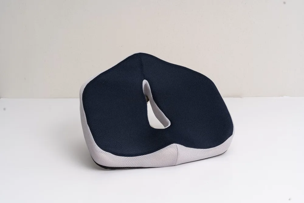 Cooling memory foam seat cushion