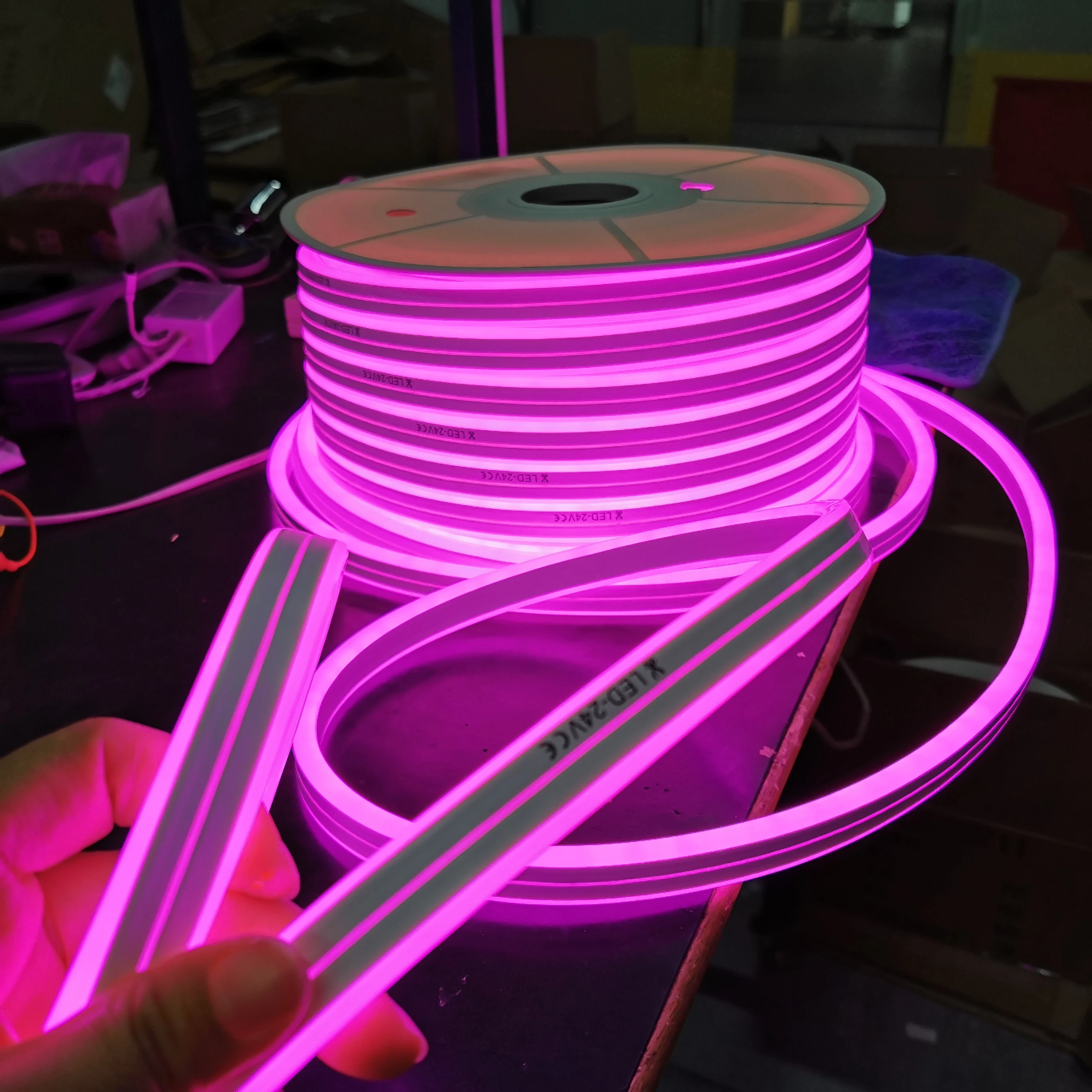 bi side pink neon (14)