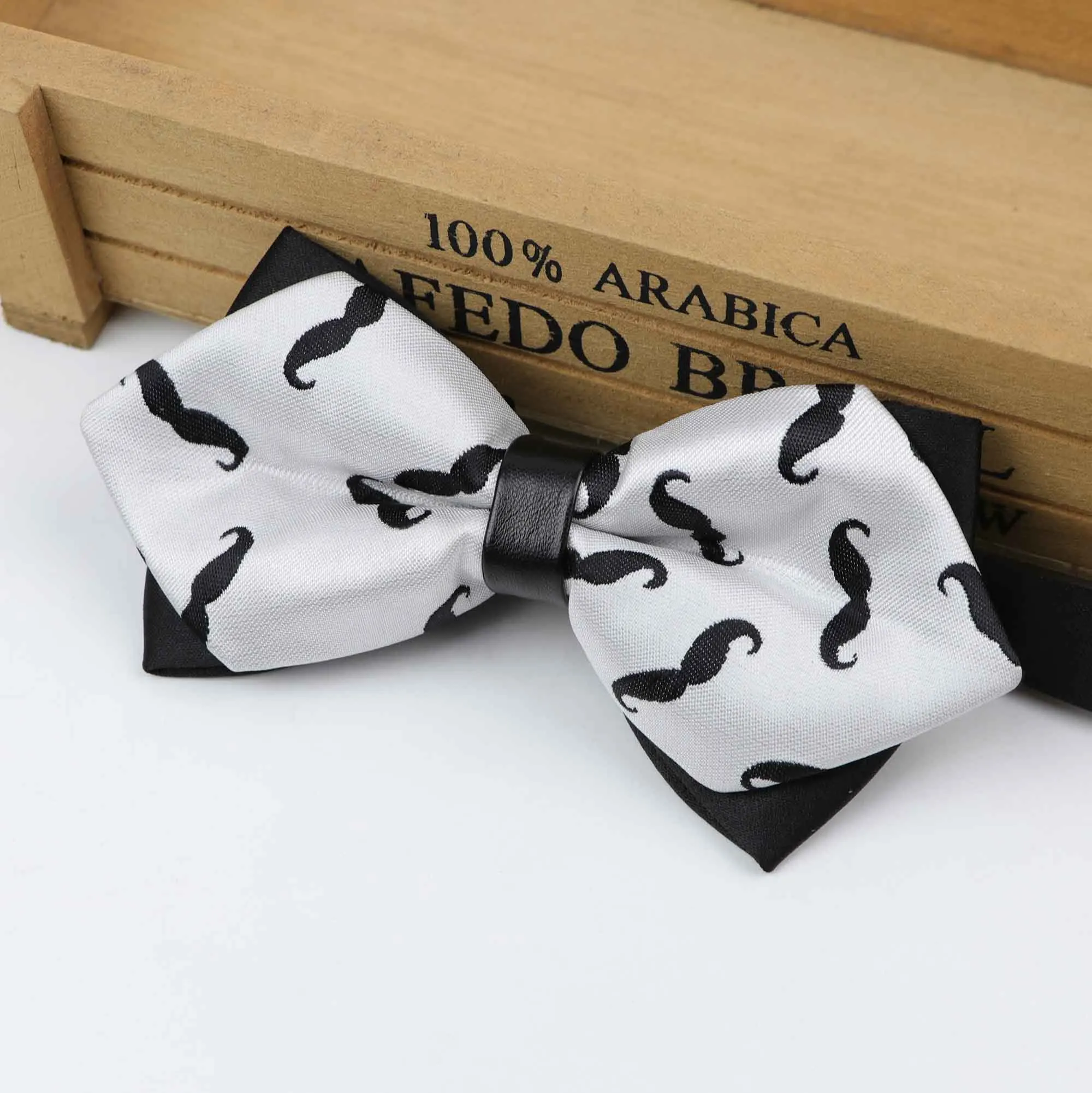 Polyester Mustache Neck Tie Set For Men Slim Necktie Bow Tie Handkerchief Suit Tie Bow ties Pocket Square Cravat