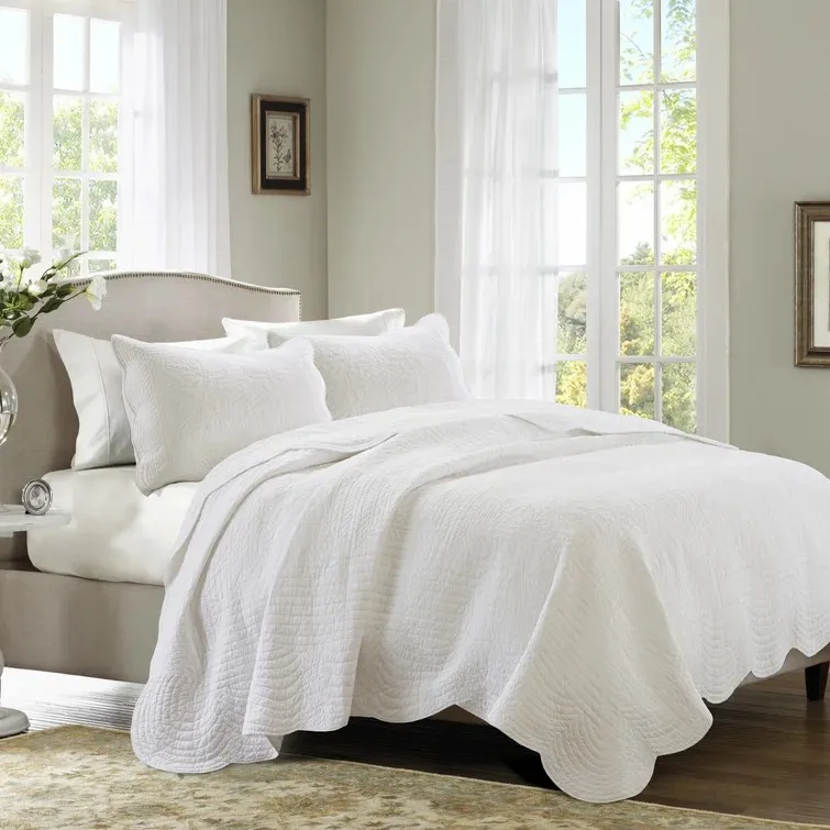 High quality Journey 3 Piece Reversible Scalloped Edge comforter microfiber bedding sets