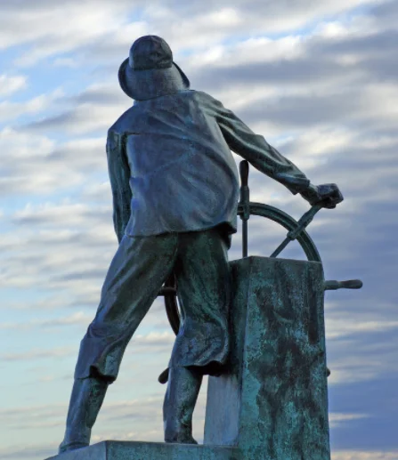 Налог человек руль моряки корабль лидер рыбака памятная бронзовая скульптура