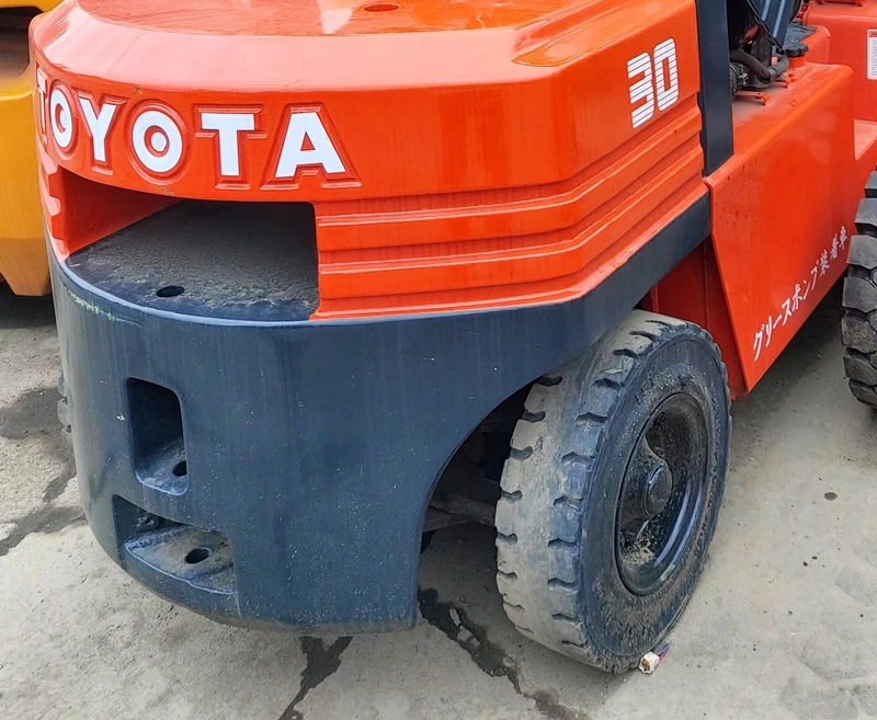 TOYOTA 30 Used Forklift TOYOTA 25 Used Forklift mini good condition 3ton small TOYOTA30 japan original used TOYOTA30 forklift