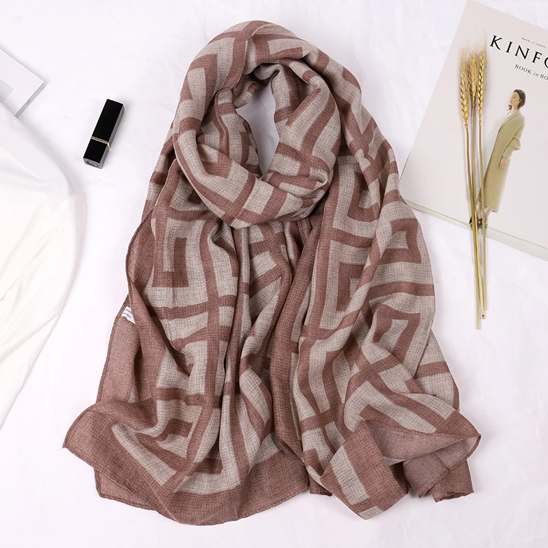 2018 Big colorful leaf printed Cotton tassel Lady latest  beach Shawls Women Scarf