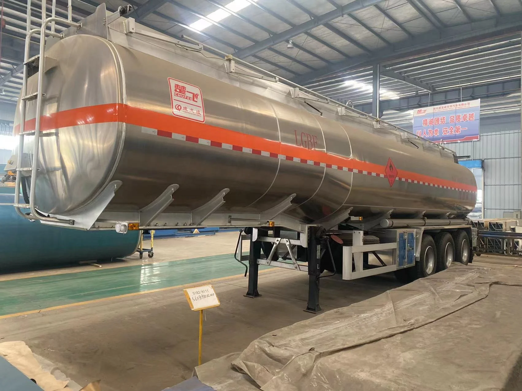 Factory direct supply saso standard 42000liters fuel tank semi trailer/oil tank trailer