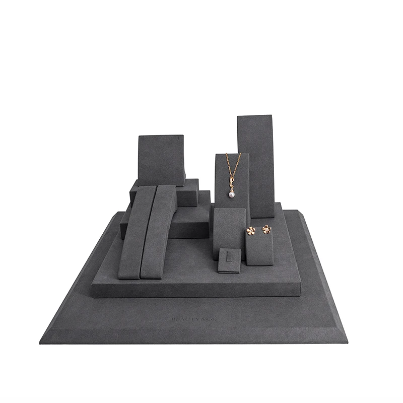 Jewelry display wooden mannequin jewelry display