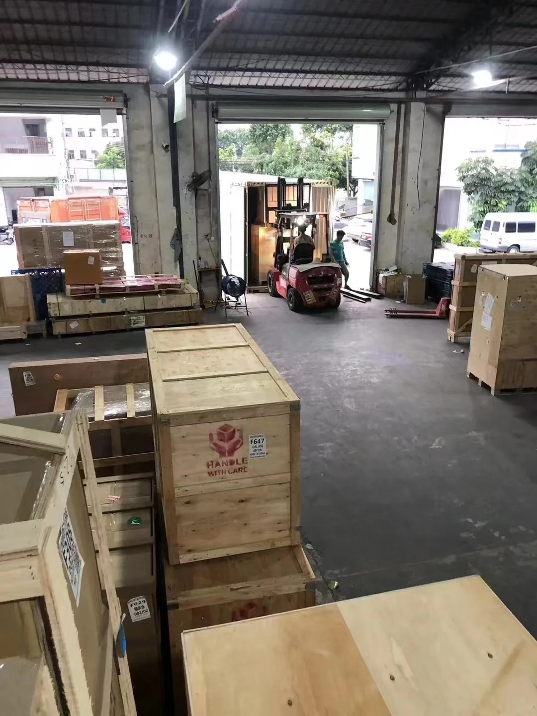 DHL express fast shipping agent from China to Mauritania door to door delivery
