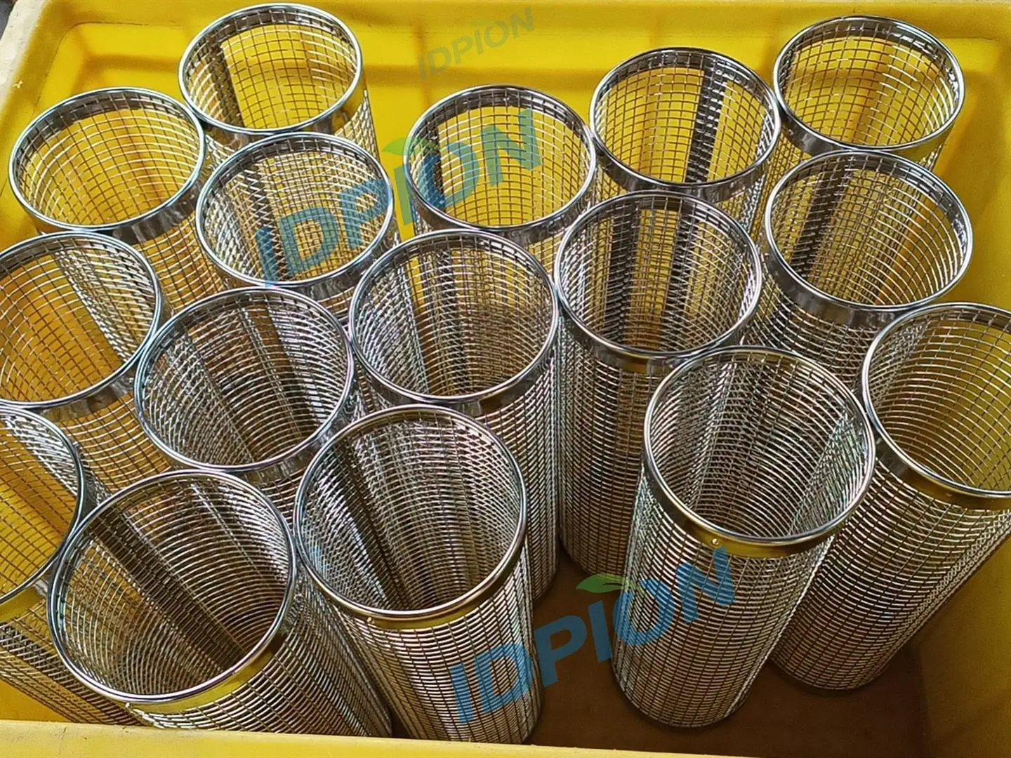 Hot Selling New Portable 304 Stainless Steel Round Net Tube Cylinder Outdoor Grilling Rolling BBQ Basket With LFGB Certificate