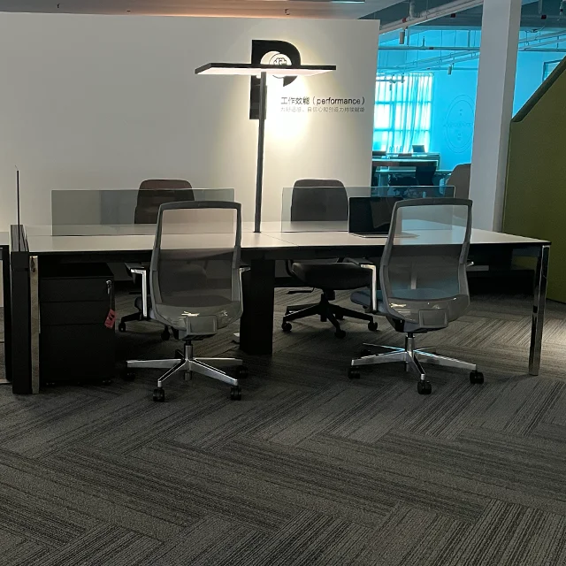 Современный стильный настольный стол из нержавеющей стали с выдвижными металлическими модулями для офисного использования