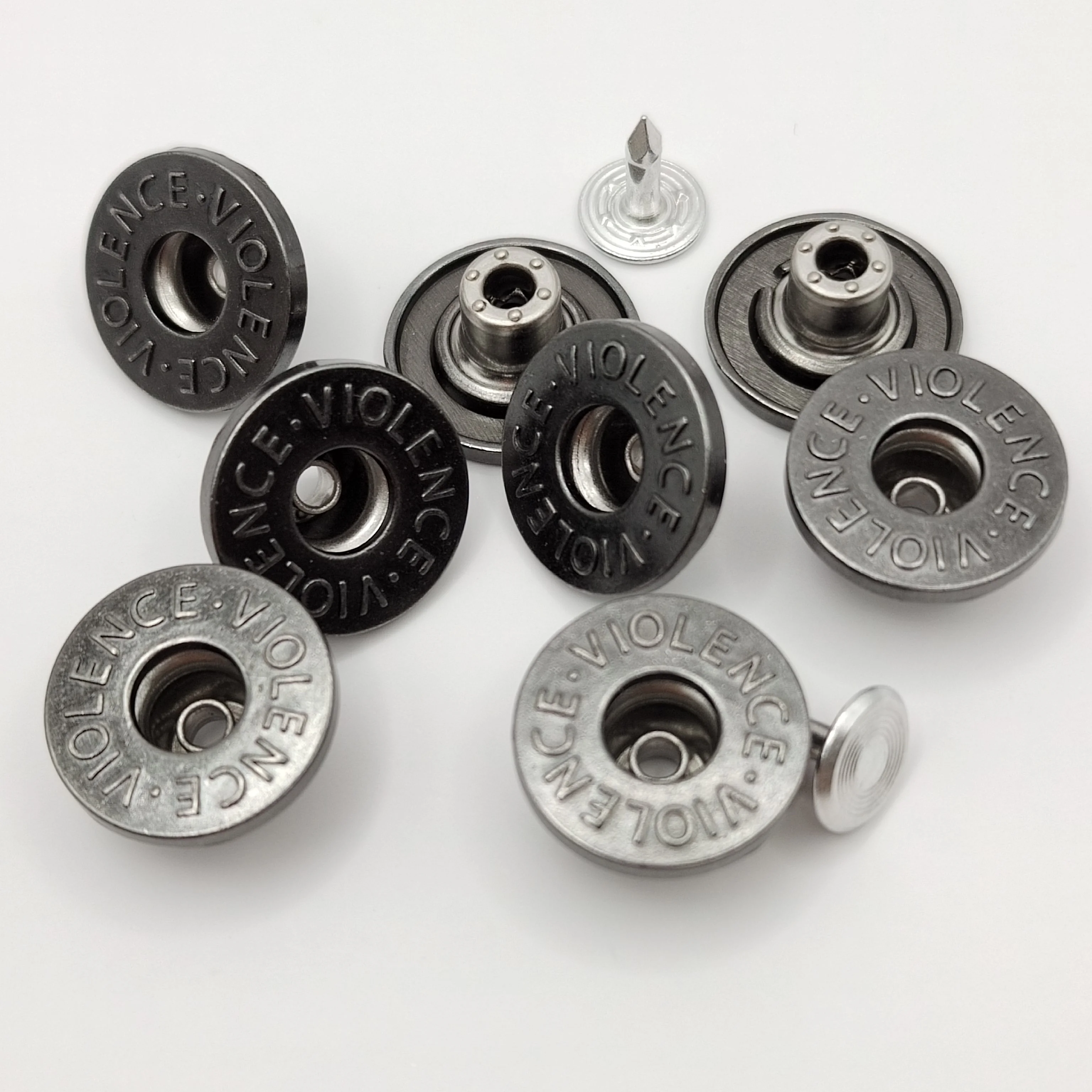 new design black color zamak metal brass jeans embossed button