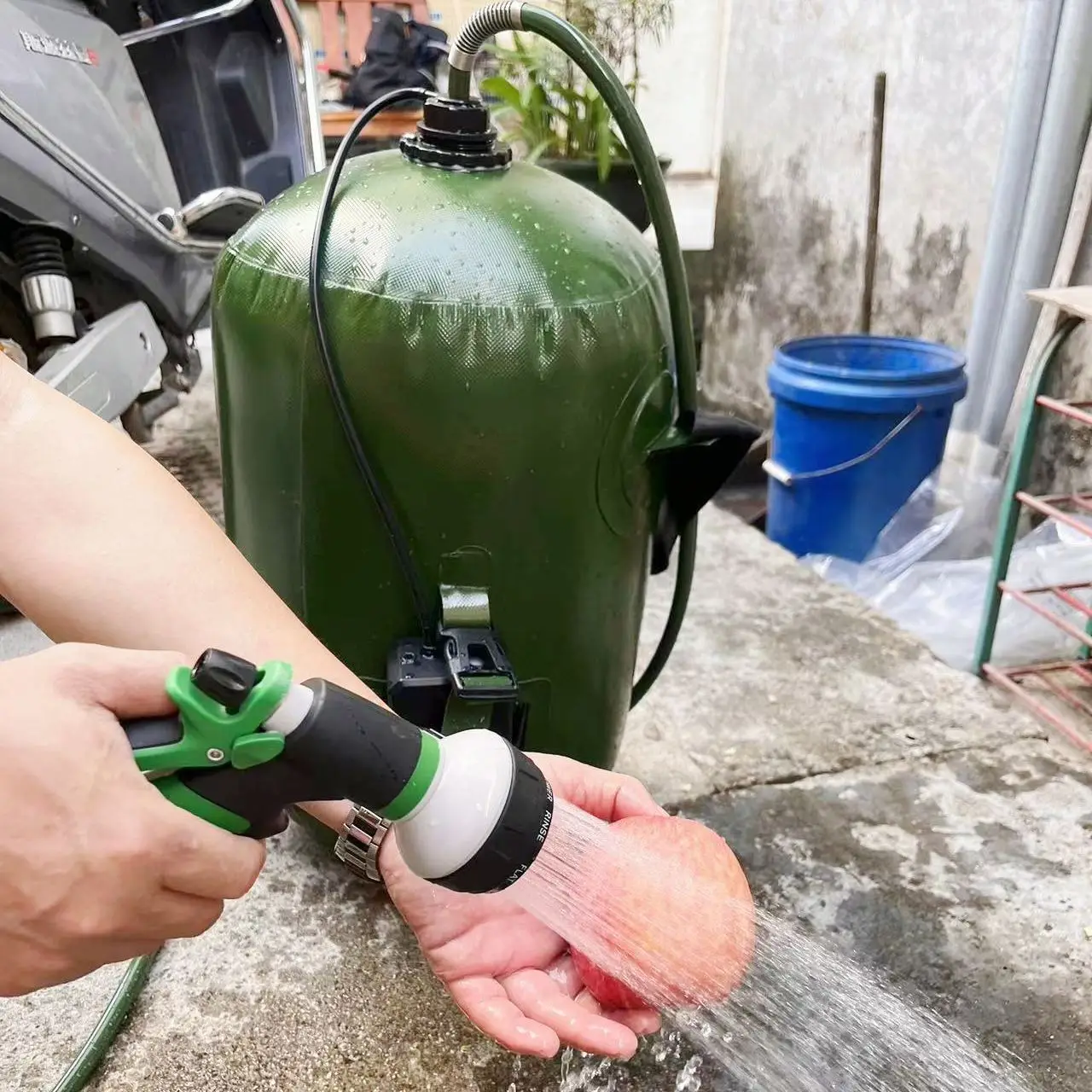 USB Shower Head With Hose And Pump Outdoor Camping Shower Water Bag portable rechargeable camping shower