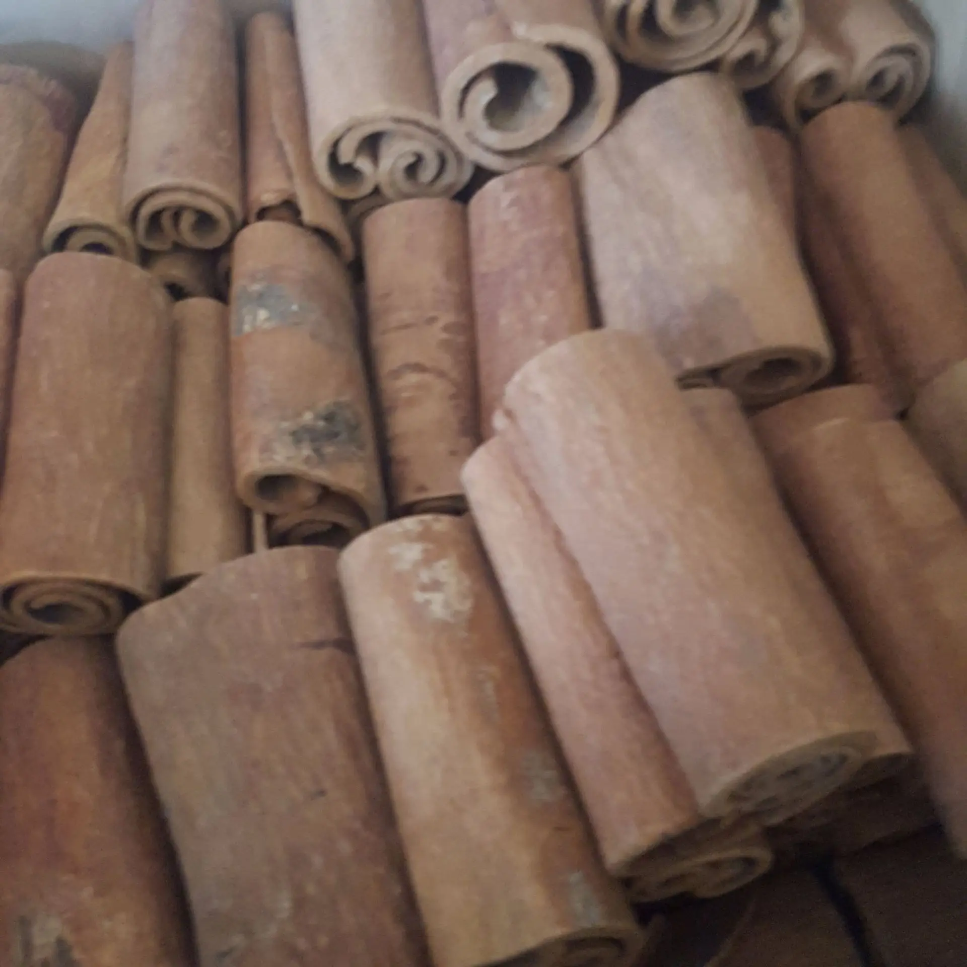 Factory wholesale 100% natural new crop strong taste peeled cinnamon