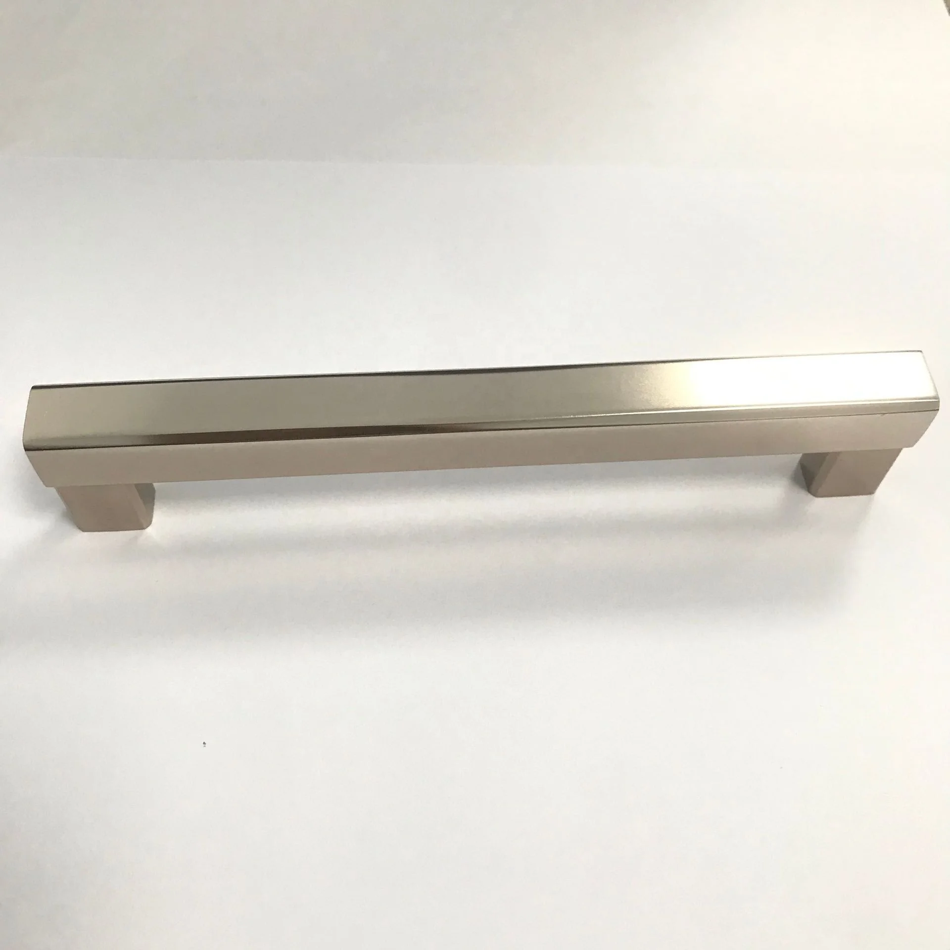 Solid Strong Kitchen Cabinet Cupboard and Door Aluminum 128mm 160mm 192mm 224mm Square Pull Handle