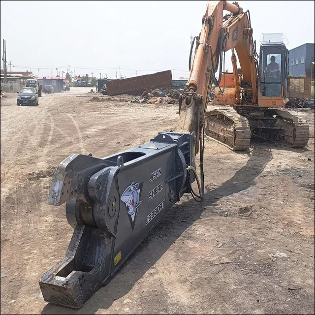R210lc Excavator With Hydraulic Shear,Scrap Shears With 18 Months Warranty