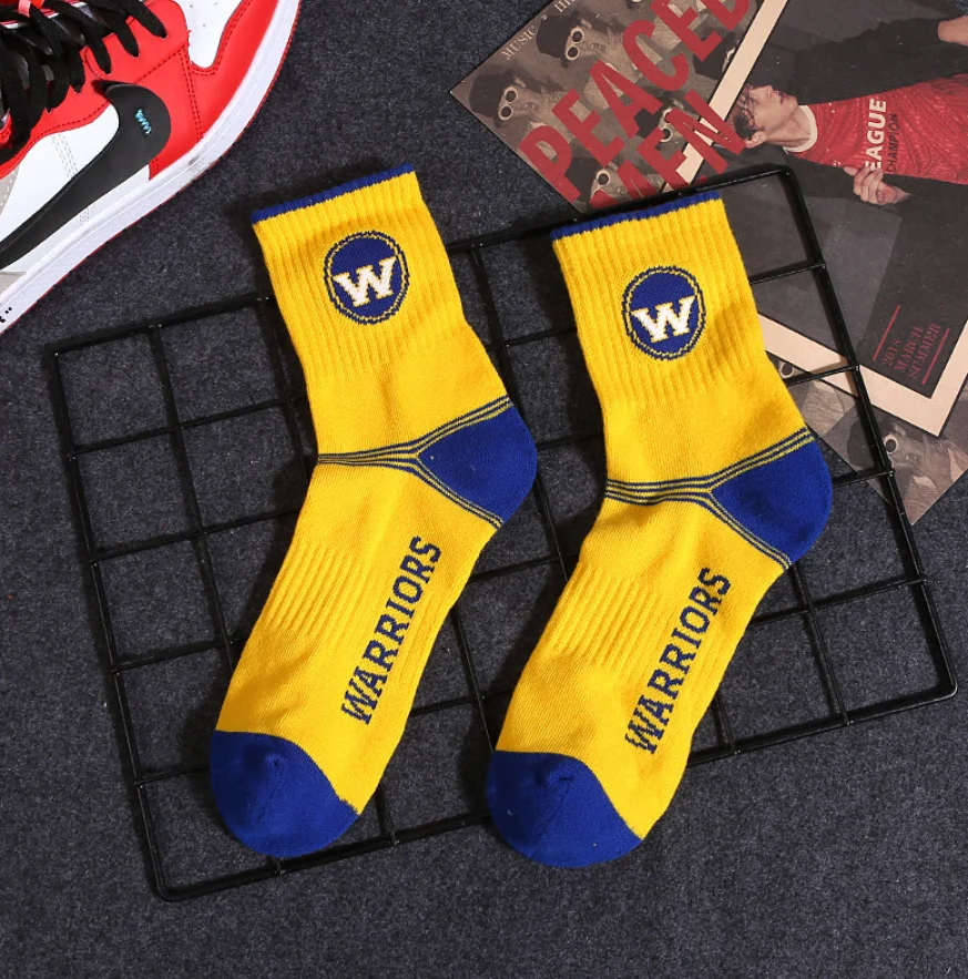 Hot Sales Cotton Sport Socks Basketball Team Fashion Colorful Socks Crew Men Customize Logo Sport Socks