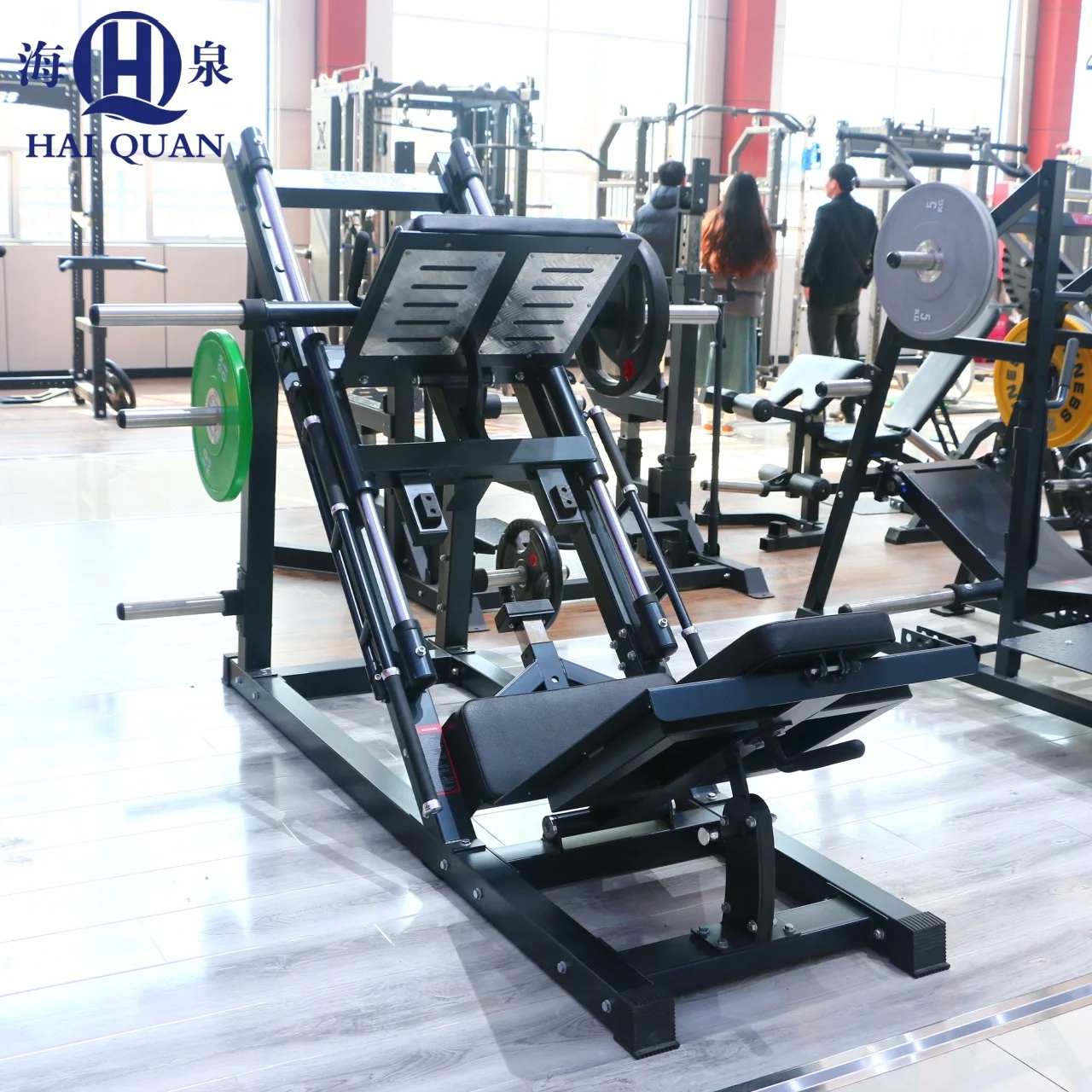 Высококачественное оборудование для тренажерного зала