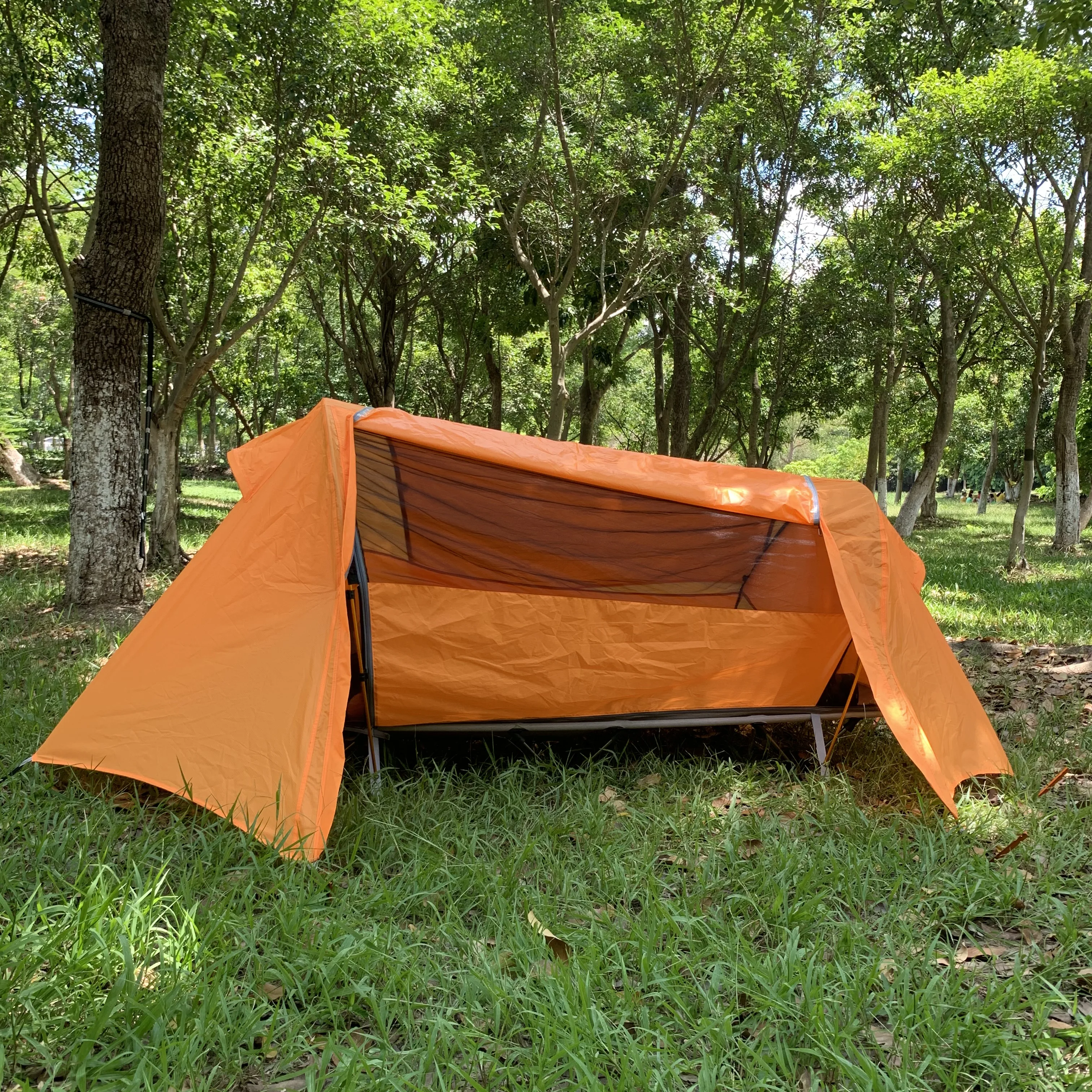 Simple to set for traveler with Folding durable bed Tent With waterproof function
