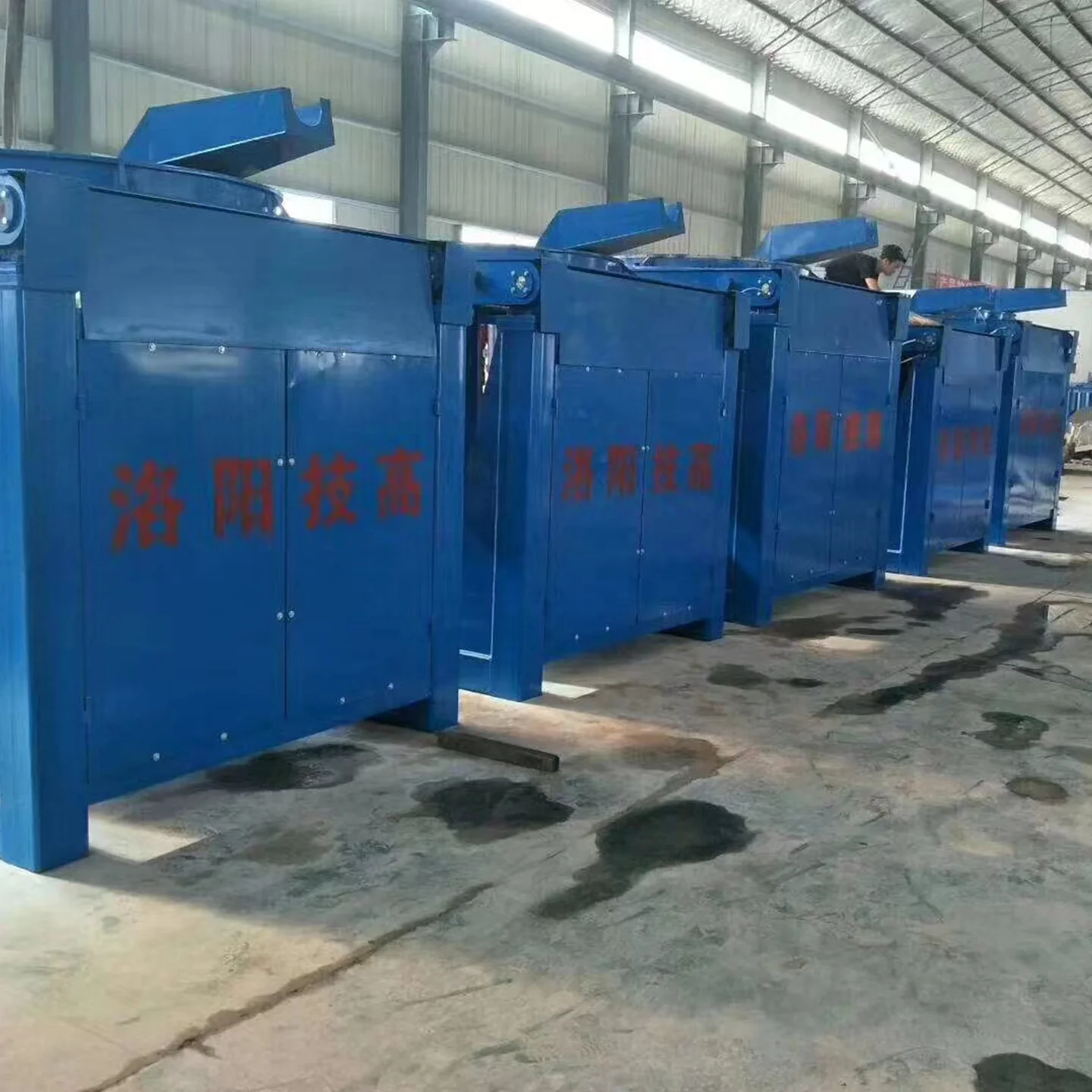Manufacturer online factory online 5T hydraulic medium frequency induction  melting steel aluminum furnace 2600KW Melting Oven