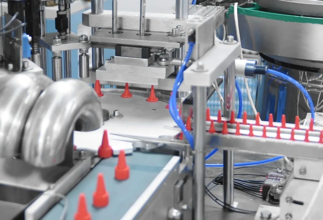 28/415 Red Turret cover PP Eco-Friendly Plastic Turret Cap Customized Plastic Twist Cap Twist Top Cap