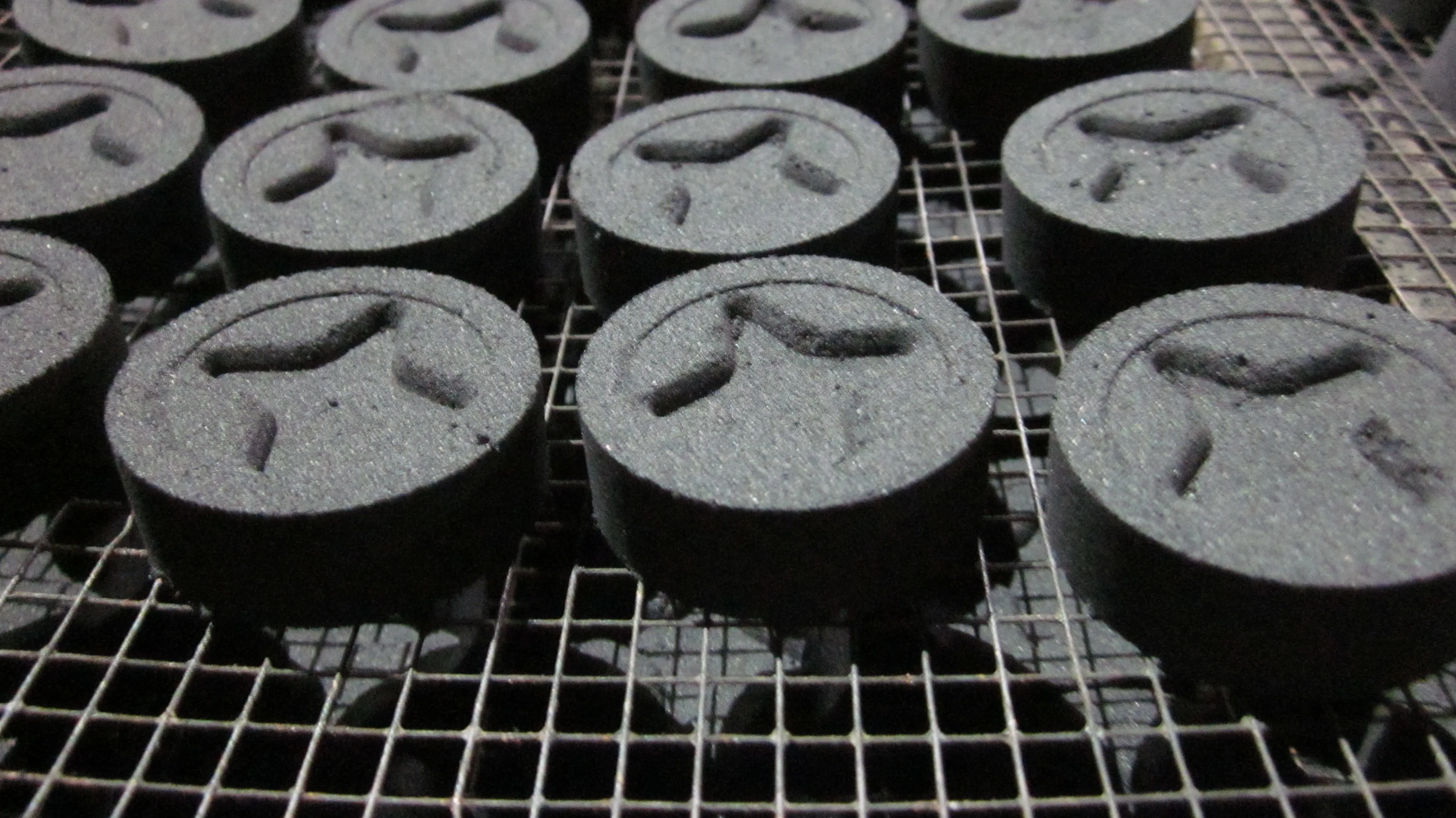 35/38/40mm hot wholesale high quality electric shisha hookah charcoal burner 33mm shisha charcoal for incense