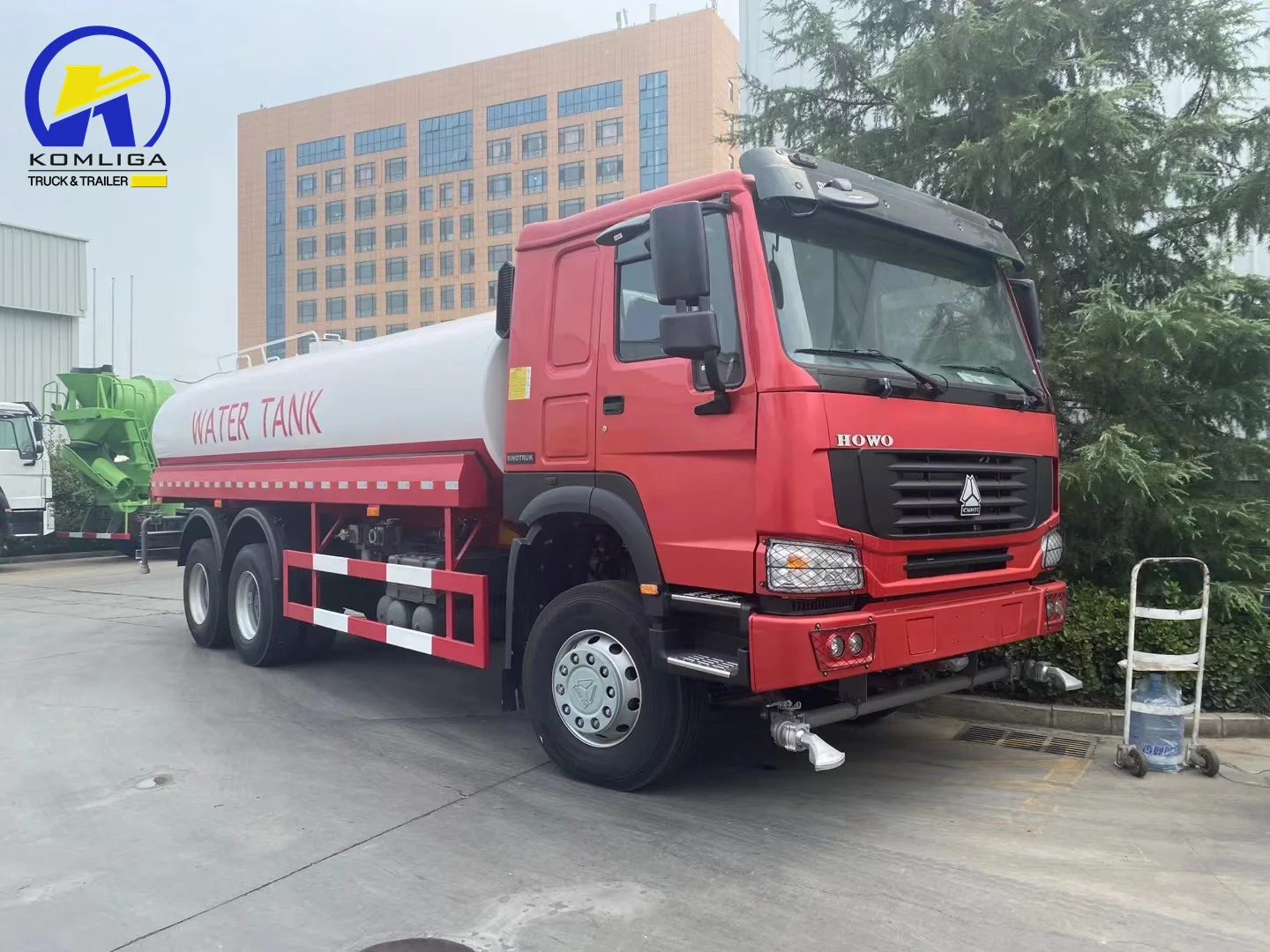 New SINIOTRUK HOWO 6x4 10 Wheeler Water Sprinkler Truck Water Tanker Truck 20cbm 20000-25000liters  Water Tank Truck